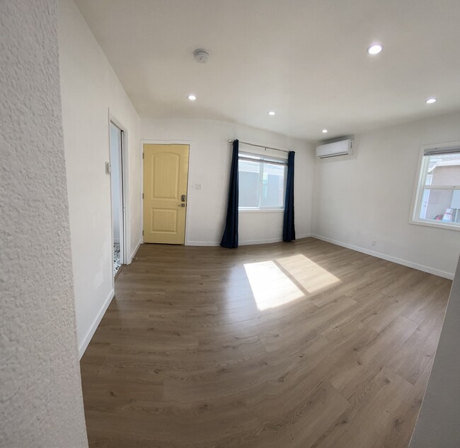 Building Photo - 17204 Crenshaw Blvd