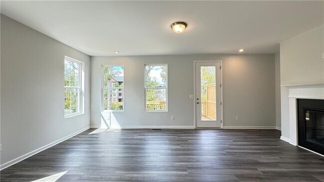 Building Photo - 1479 Creekside Cir NW