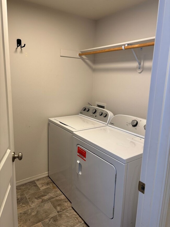 Building Photo - 51580 Stillwell