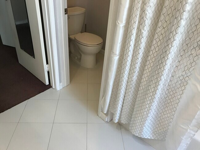 master bath - 25559 Mandarin Ct