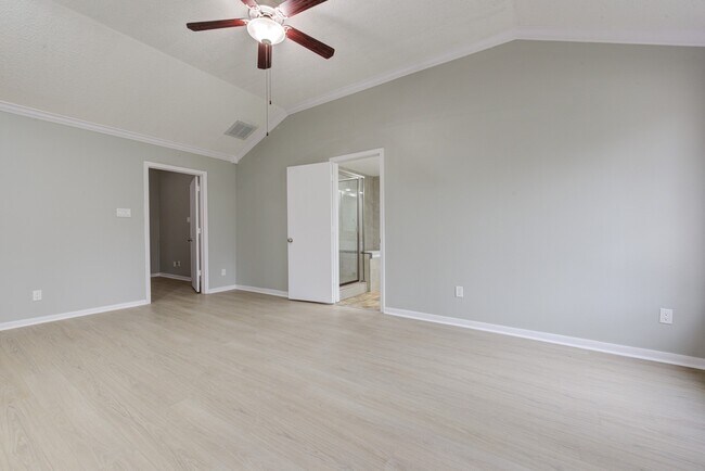 Building Photo - 15118 Chaseridge Dr