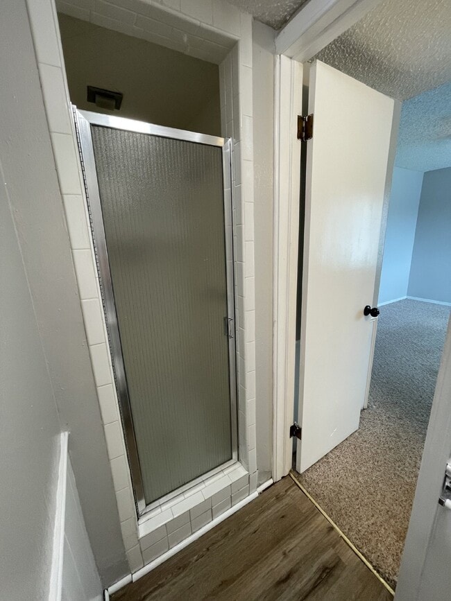Building Photo - 3-Bed, 2.5 Bath Condo