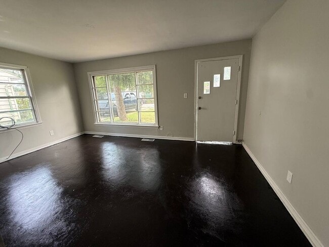 Building Photo - 12510 Summerland Ave