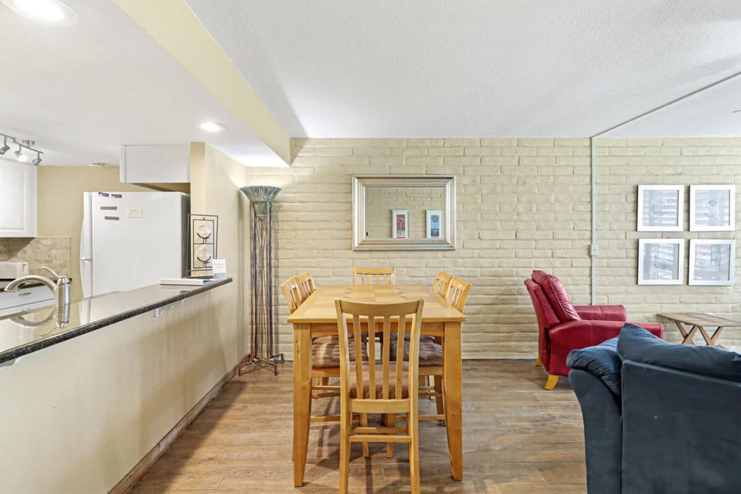 Building Photo - 1421 Eleventh Street-SI ID1023214P