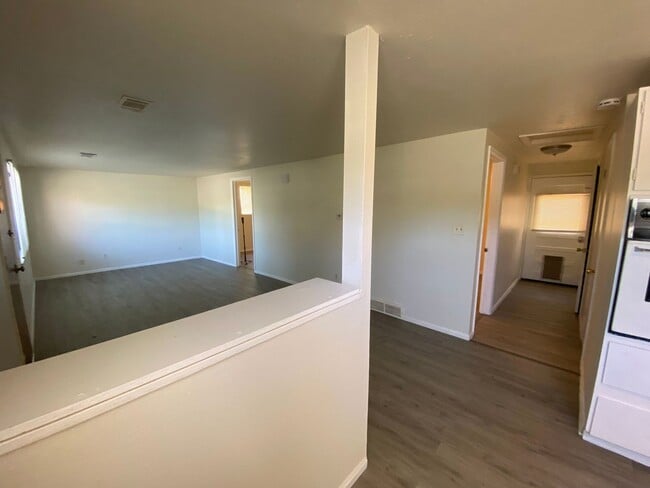 Building Photo - 2107 3rd Ave