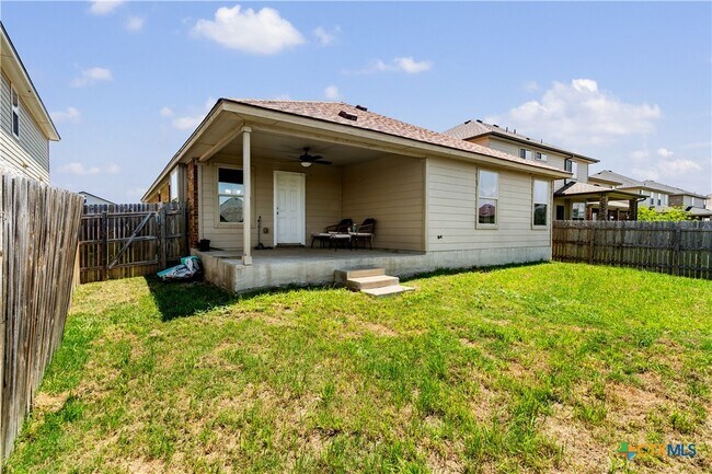 Building Photo - 5634 Stonehaven Dr
