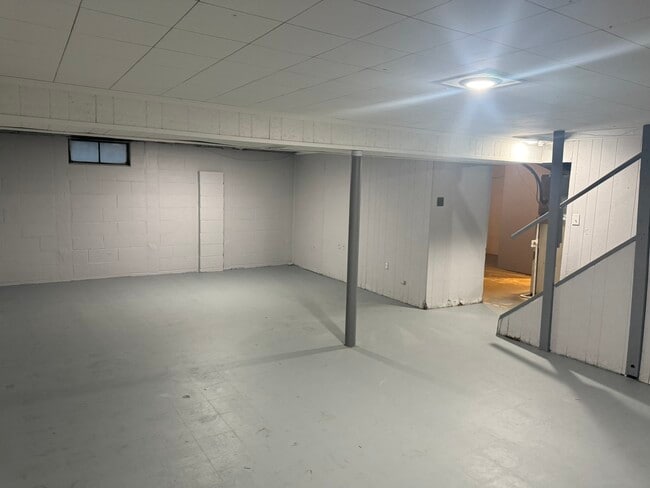 Building Photo - 1894 Pannell Ave