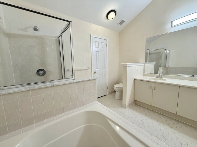 Building Photo - 306 Pimlico Way