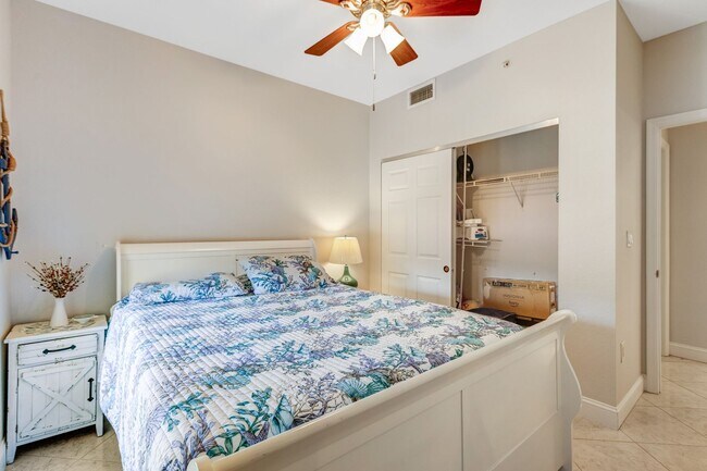 Building Photo - ** BOTANICAL PLACE ** 3 BED / 2 BATH - CON...