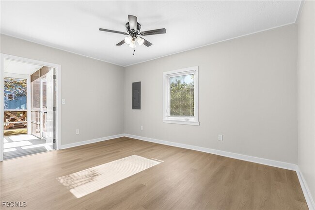 Building Photo - 5731 Lauder St