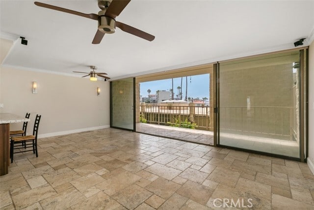 Building Photo - 405 Avenida Granada