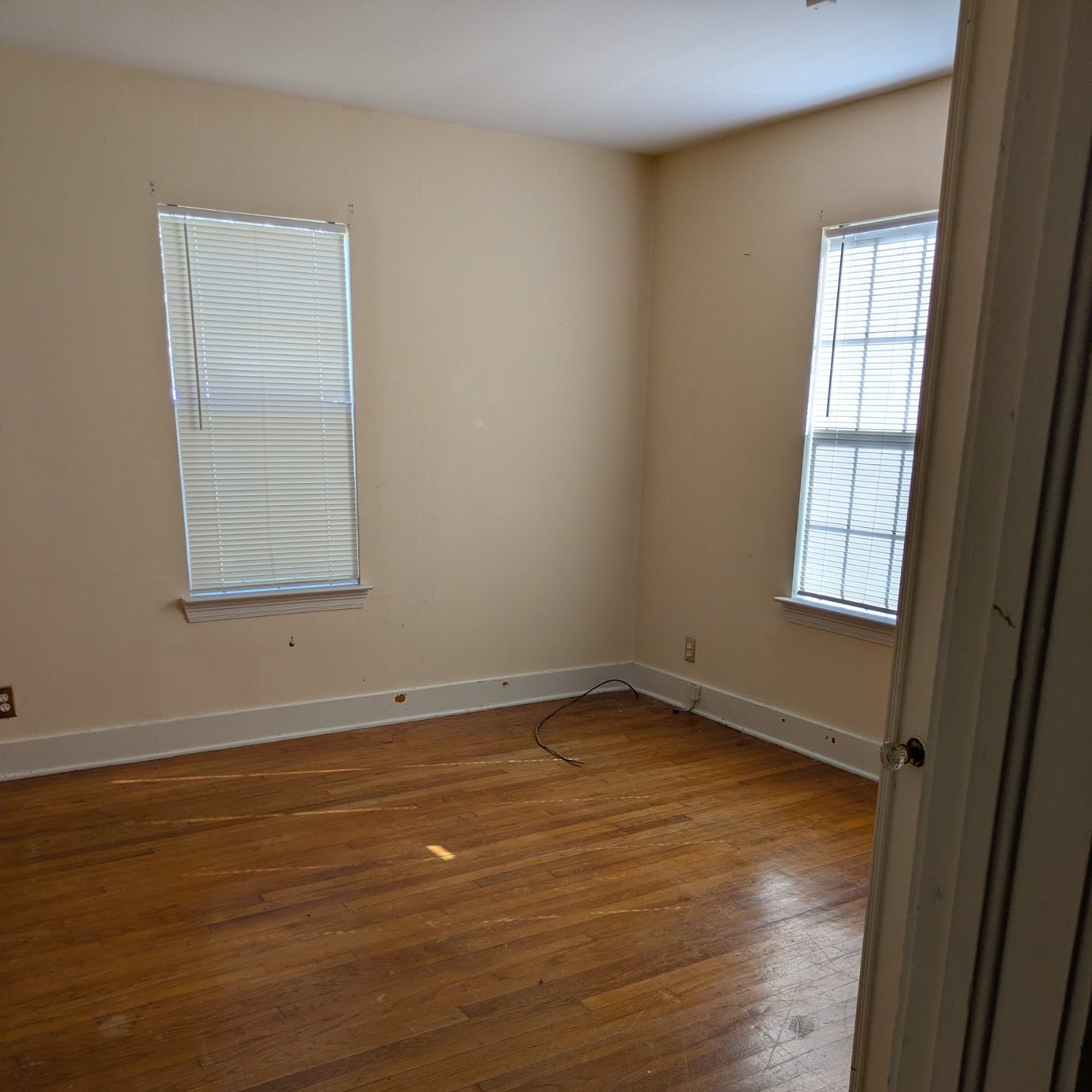 Building Photo - 5751 Beechwood Dr