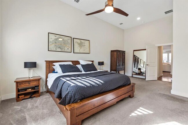 Building Photo - 7505 Belfair Ter