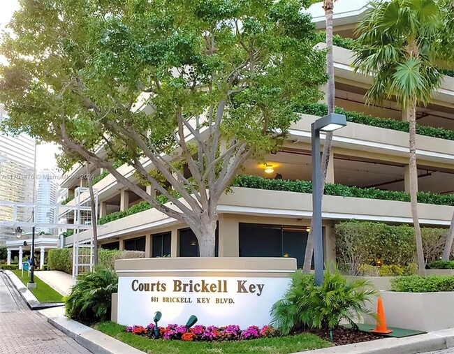 Primary Photo - 801 Brickell Key Blvd