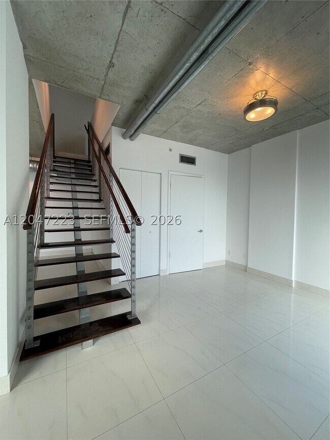 Building Photo - 690 SW 1st Ct