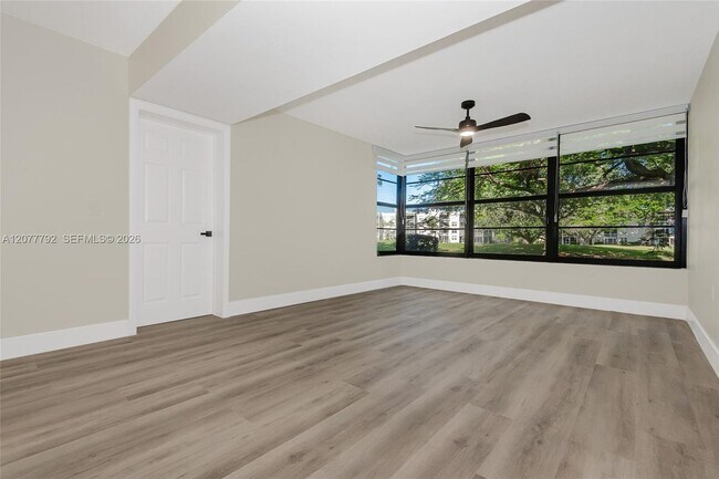 Building Photo - 1709 Whitehall Dr