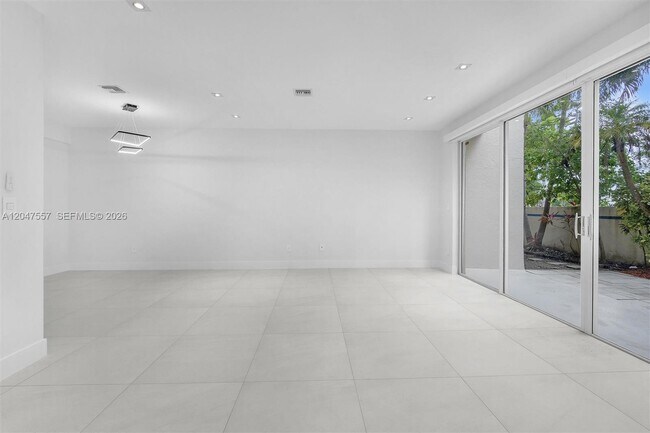 Building Photo - 21391 Marina Cove Cir