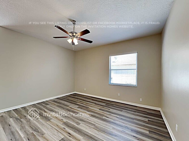 Building Photo - 3839 Regents Way