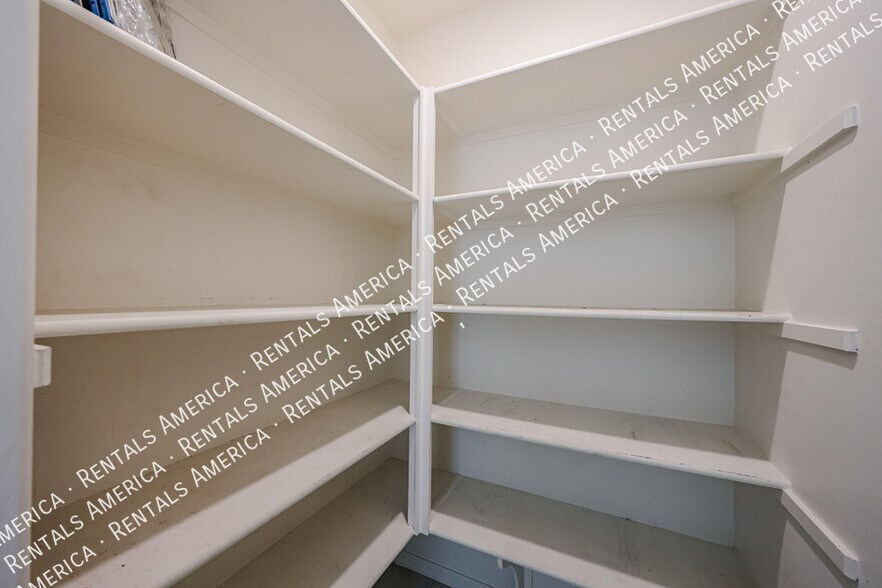 Building Photo - 16215 W Camino de Oro