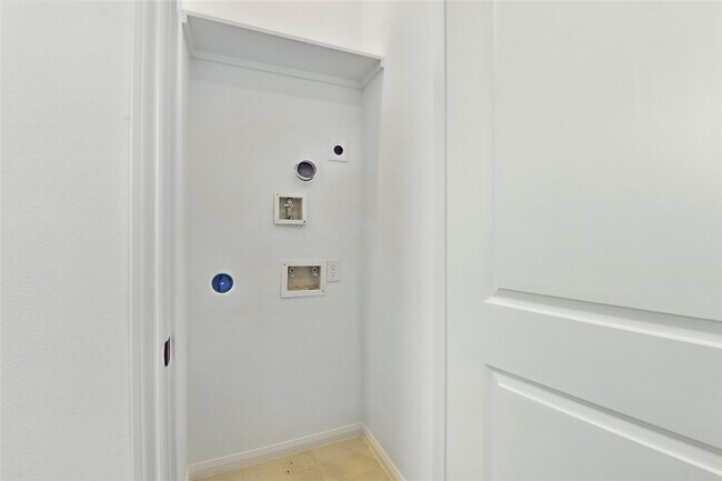 Building Photo - 9902 Clark Rd