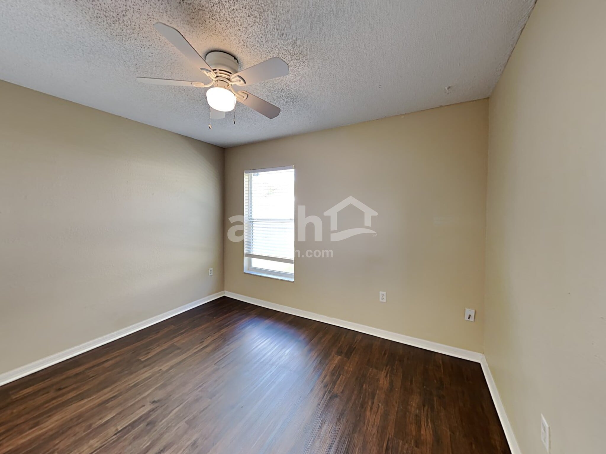 Building Photo - 2862 Hickory Ridge Dr