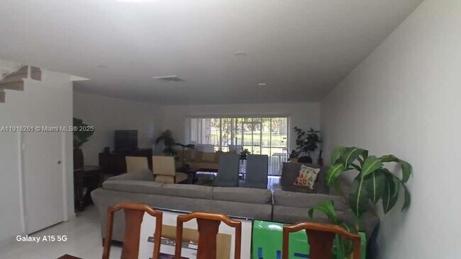 Building Photo - 3851 Estepona Ave