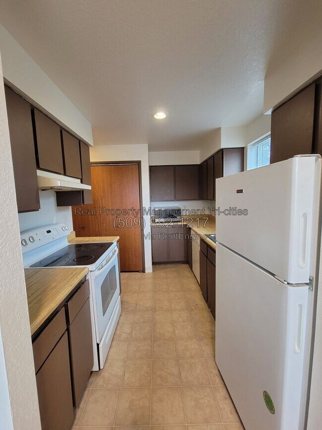Building Photo - 1102 S Olympia Pl