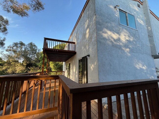 Building Photo - 3205-3207 42nd St.