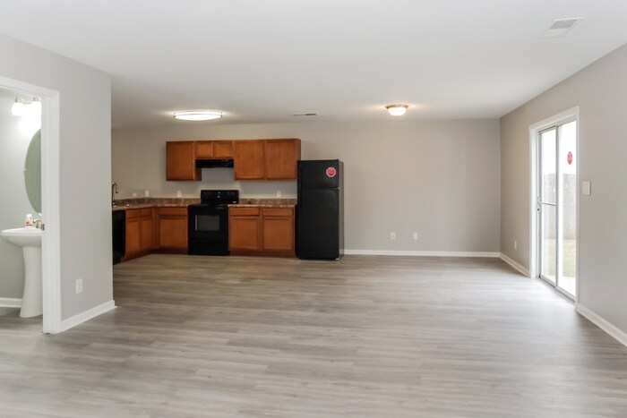 Building Photo - 16822 Wellhouse Dr