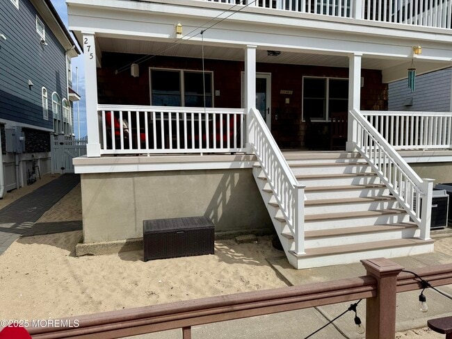 Building Photo - 275 Beach Front