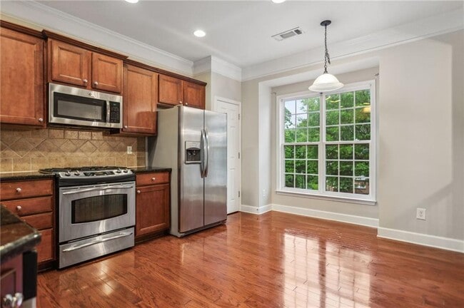 Building Photo - 2263 Limehurst Dr
