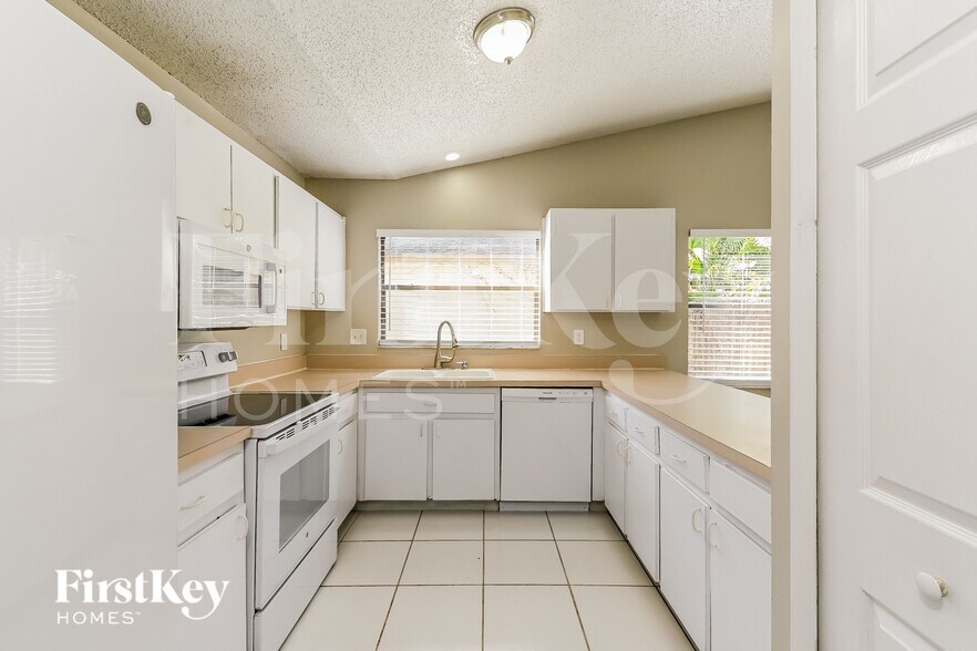 Building Photo - 1310 Keel Pl