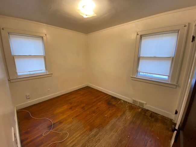 Building Photo - 124 Cadillac-