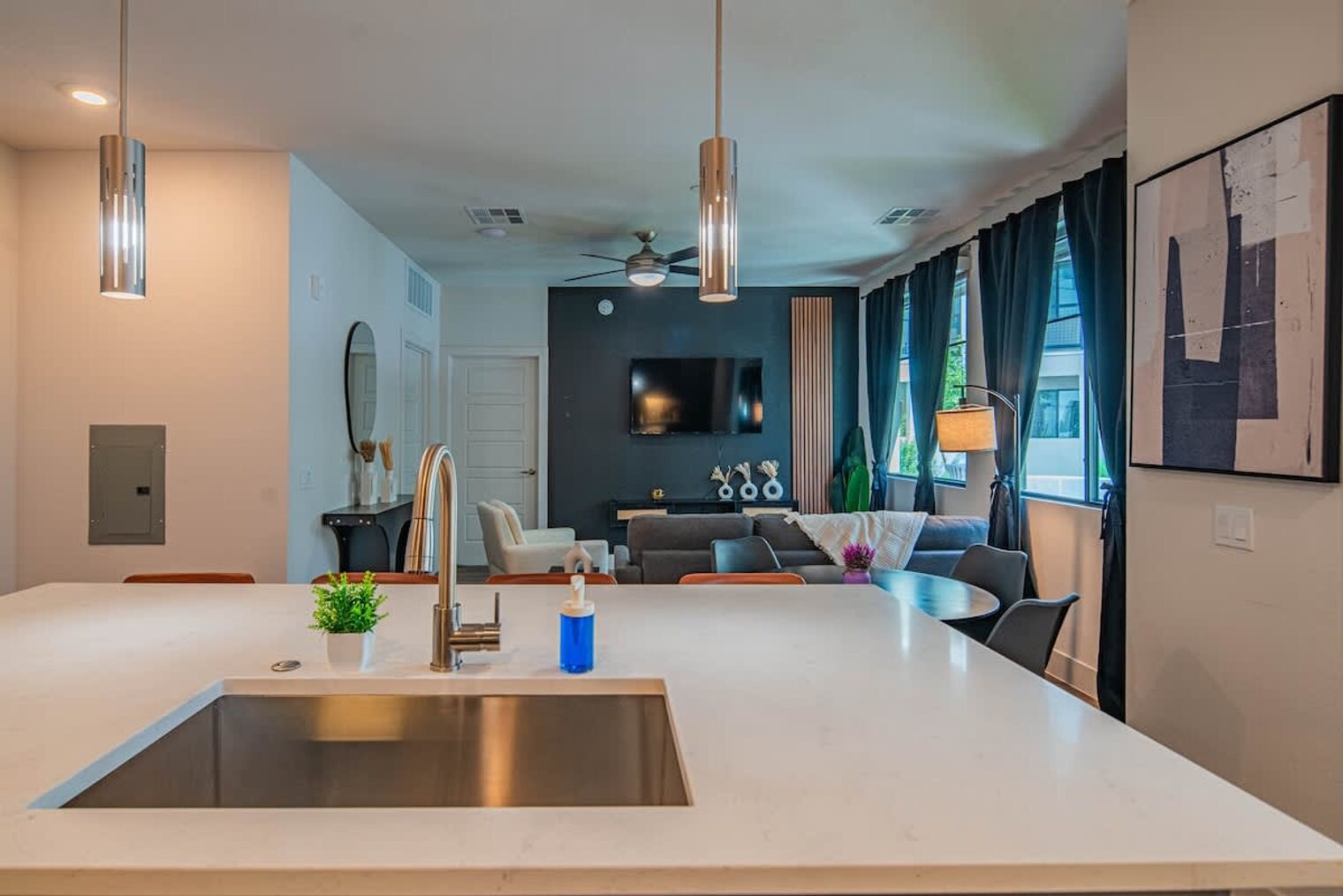 Building Photo - 15501 N Dial Blvd