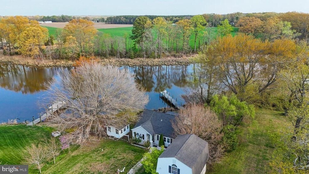 Building Photo - 37526 River Springs Rd