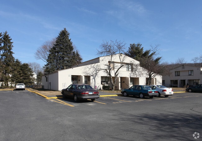 Building Photo - Orchard Crossing