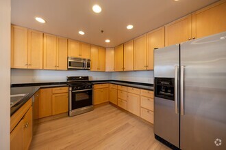 Building Photo - 1401 Jackson St