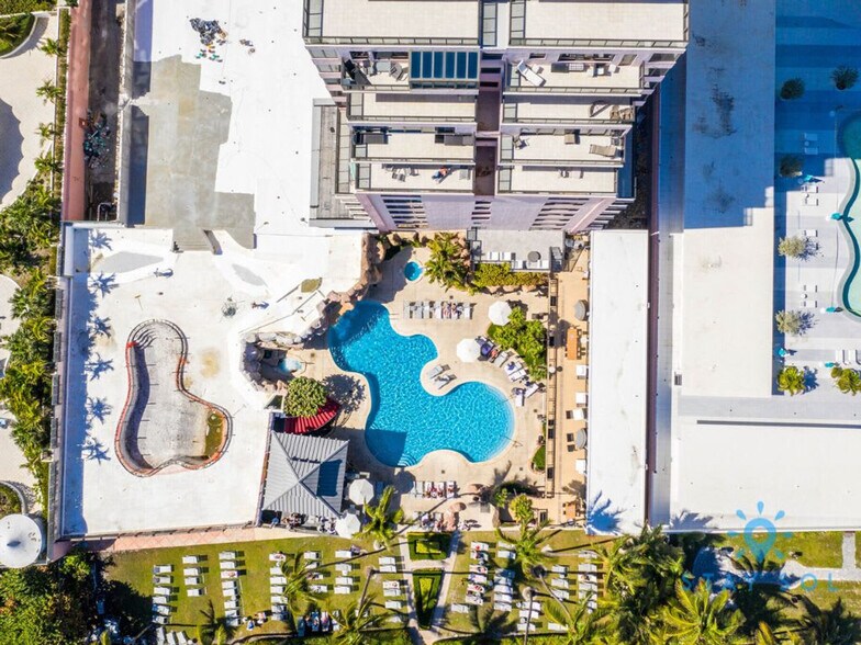 Building Photo - 5225 Collins Ave