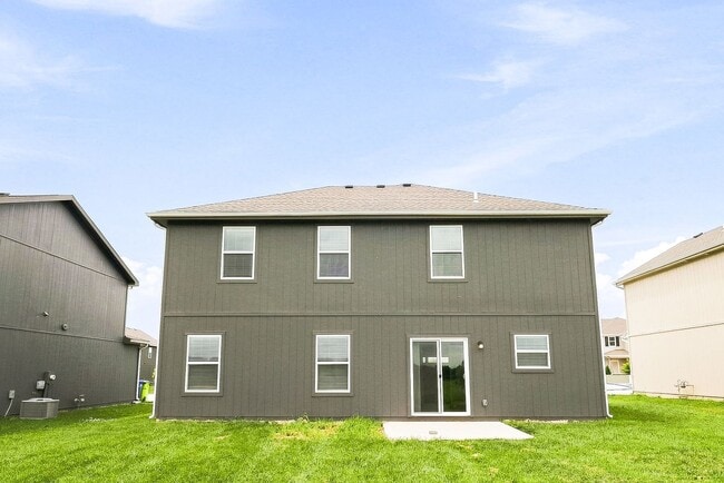 Building Photo - 9130 SW 2nd St