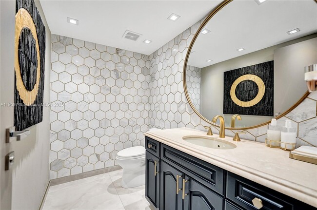 Building Photo - 19667 Turnberry Way