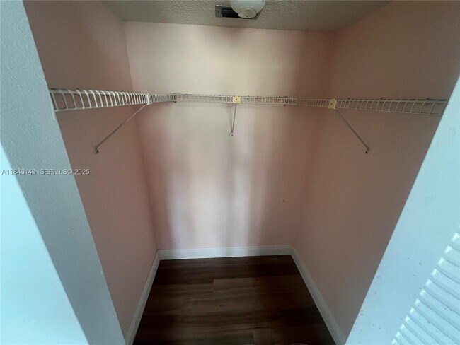 Building Photo - 1820 SW 81st Ave