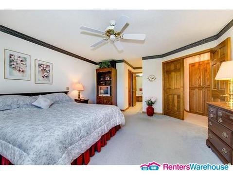 Building Photo - 1215 Silverthorn Ct