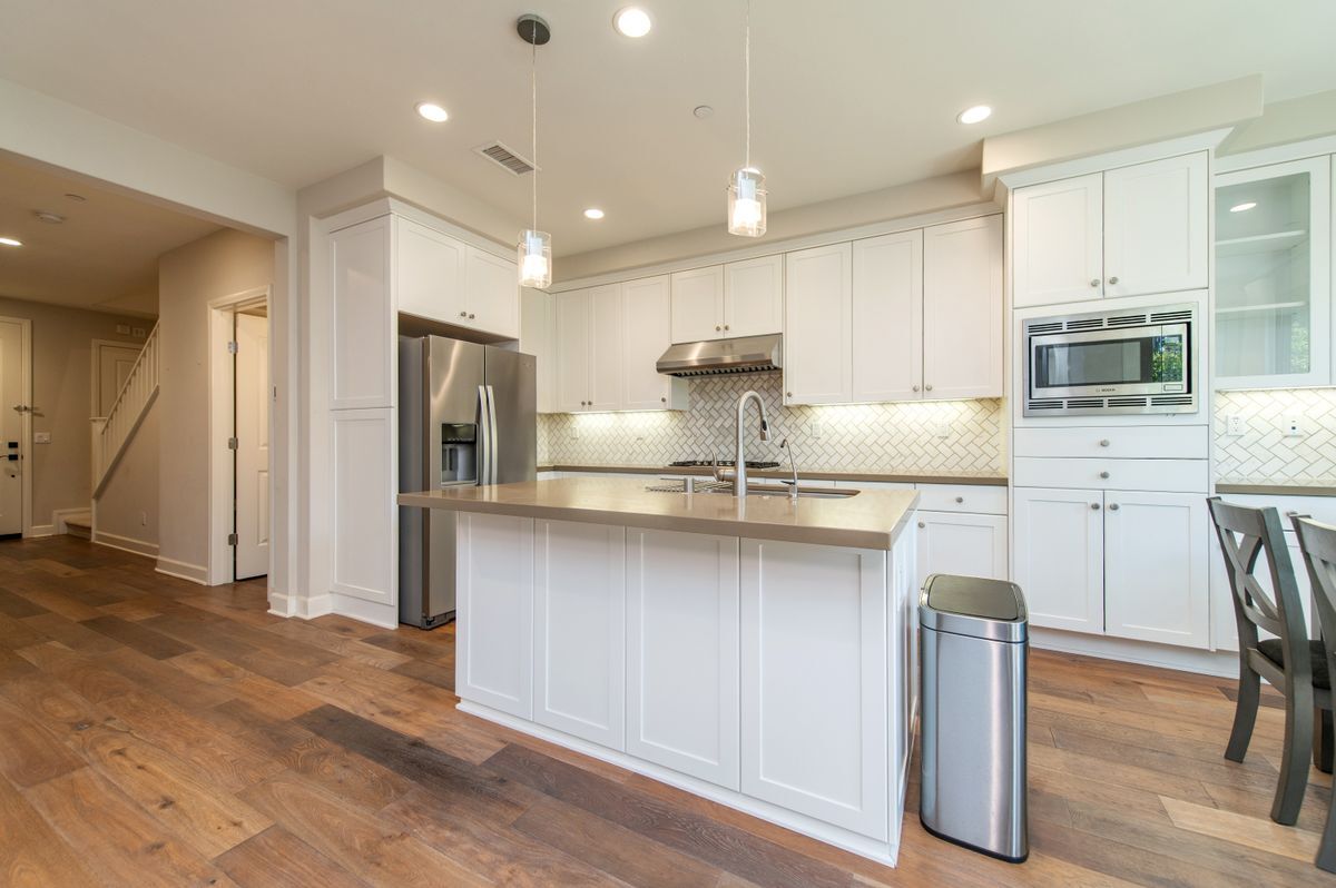 Building Photo - 135 Okra