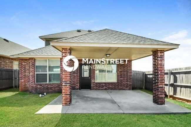 Building Photo - 4 Bedroom Pet-Friendly Home in OKLAHOMA CITY, OK with Main Street Renewal