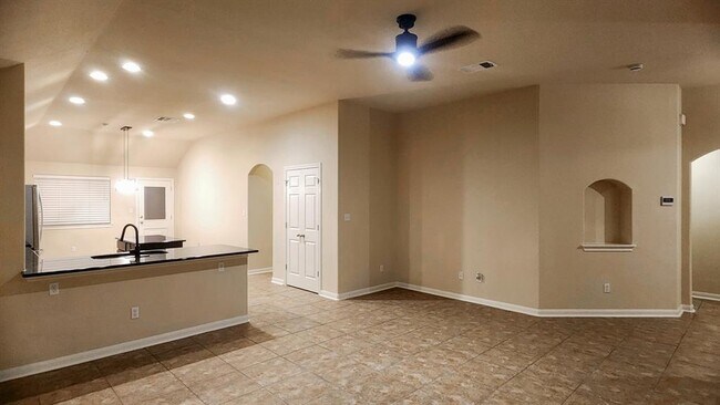Building Photo - 705 Wiltshire Dr