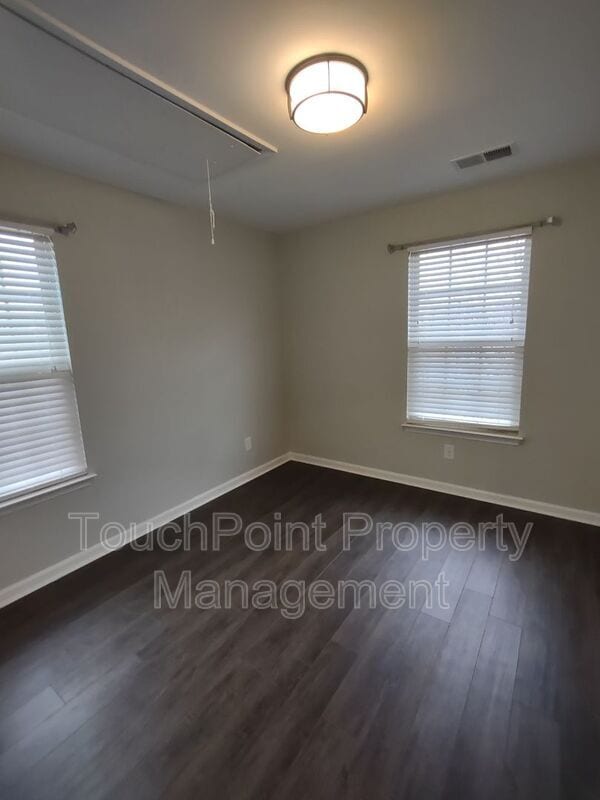 Building Photo - 4073 Zilker Park Dr