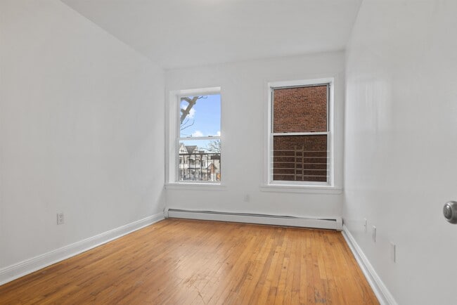 Building Photo - 149 Grant Ave