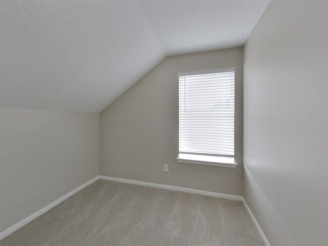 Building Photo - 3210 Kelling St