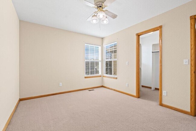 Building Photo - 389 Blackstone Cir