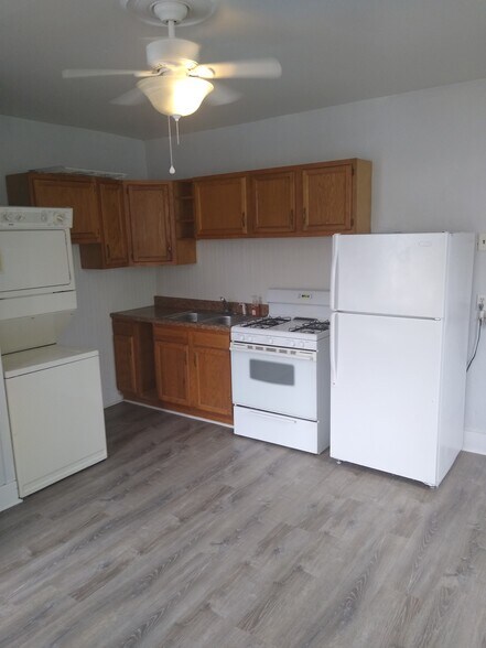 Building Photo - 517 4th St